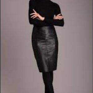 Danier Leather Skirt *slight tear on lining*